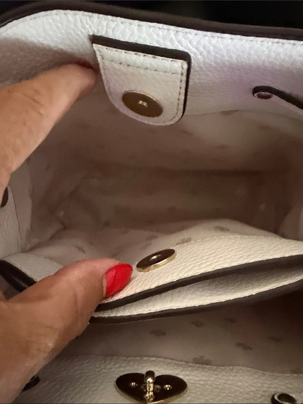 Kate Spade New York Marti White Leather Mini Bucket Bag